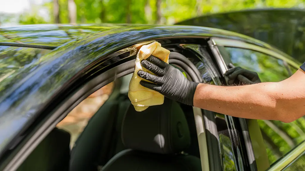 DIY vs Professional Car Detailing: What’s Best for You?