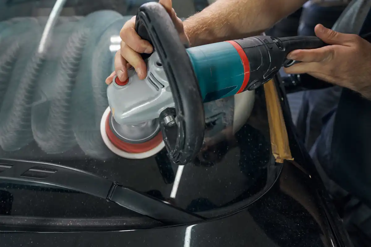 How to Choose the Right Glass Scratch Remover for Your Car