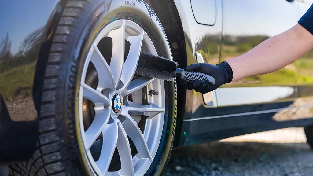 Tire Cleaning With Brush